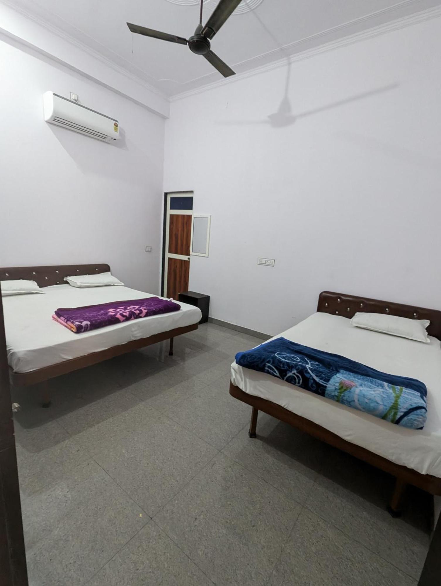 Hotel Raghunath Palace Khātu Exteriör bild